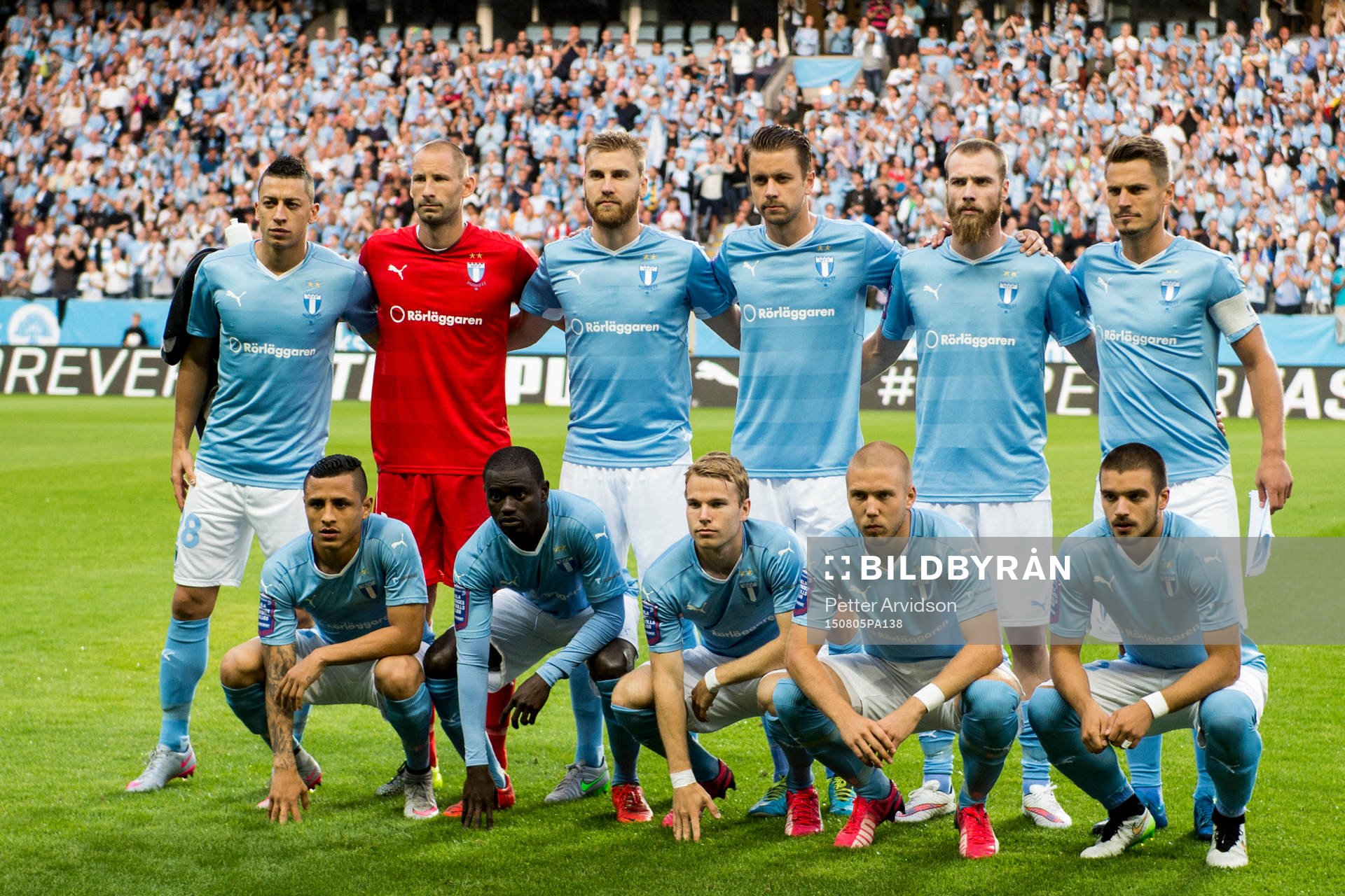 Malmö FFs startelva, övre raden från vänster Nikola