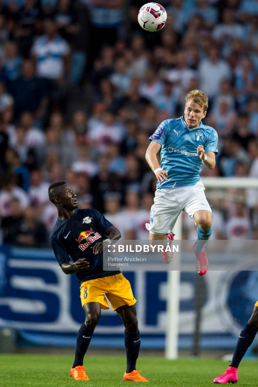 Salzburgs Naby Keita och Malmö FFs Oscar Lewicki