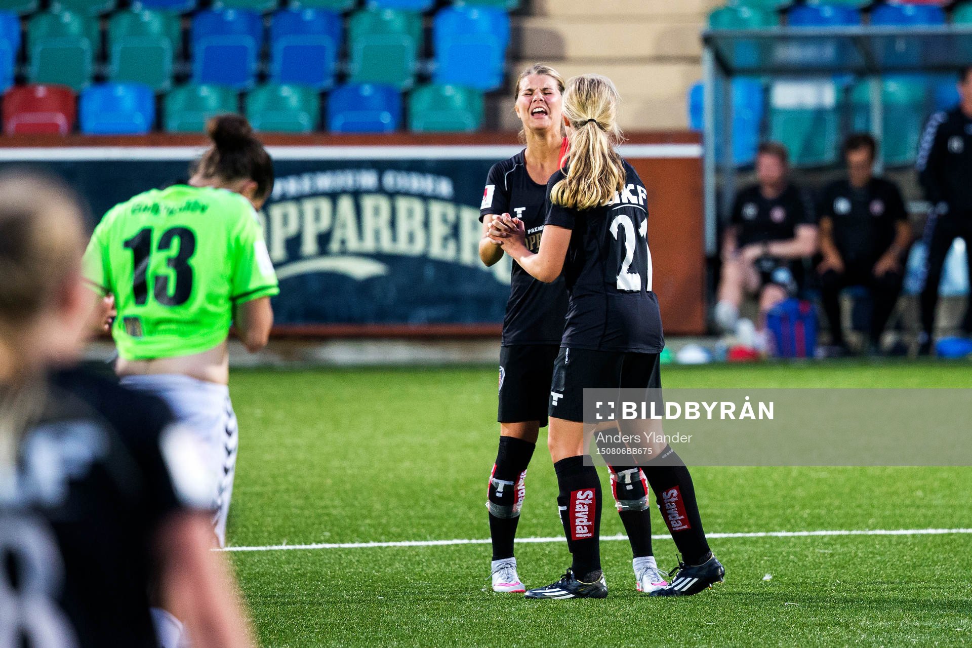 Göteborgs Andrine Hegerberg, Rebecka Blomqvist jublar