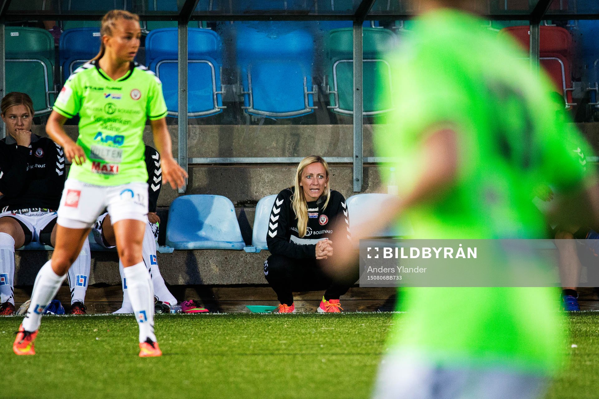 Kristianstads tränare Elisabet Gunnarsdottir under fotbollsmatchen mellan Kopparbergs/Göteborg och Kristianstad i damallsvenskan den 6 augusti 2015 i Göteborg.