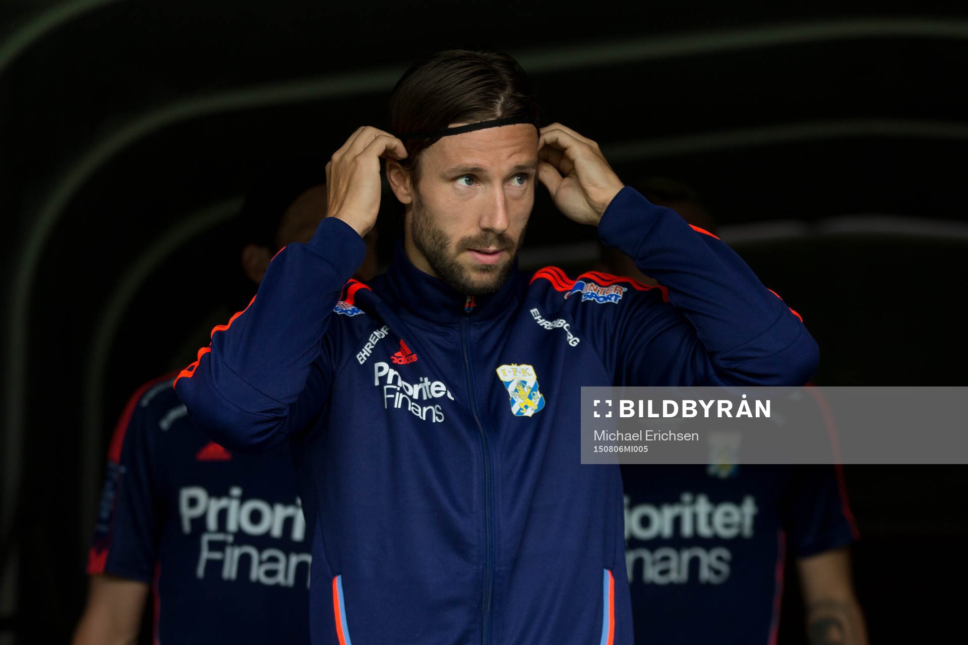 IFK Göteborgslagkapten Mattias Bjärsmyr på väg in till