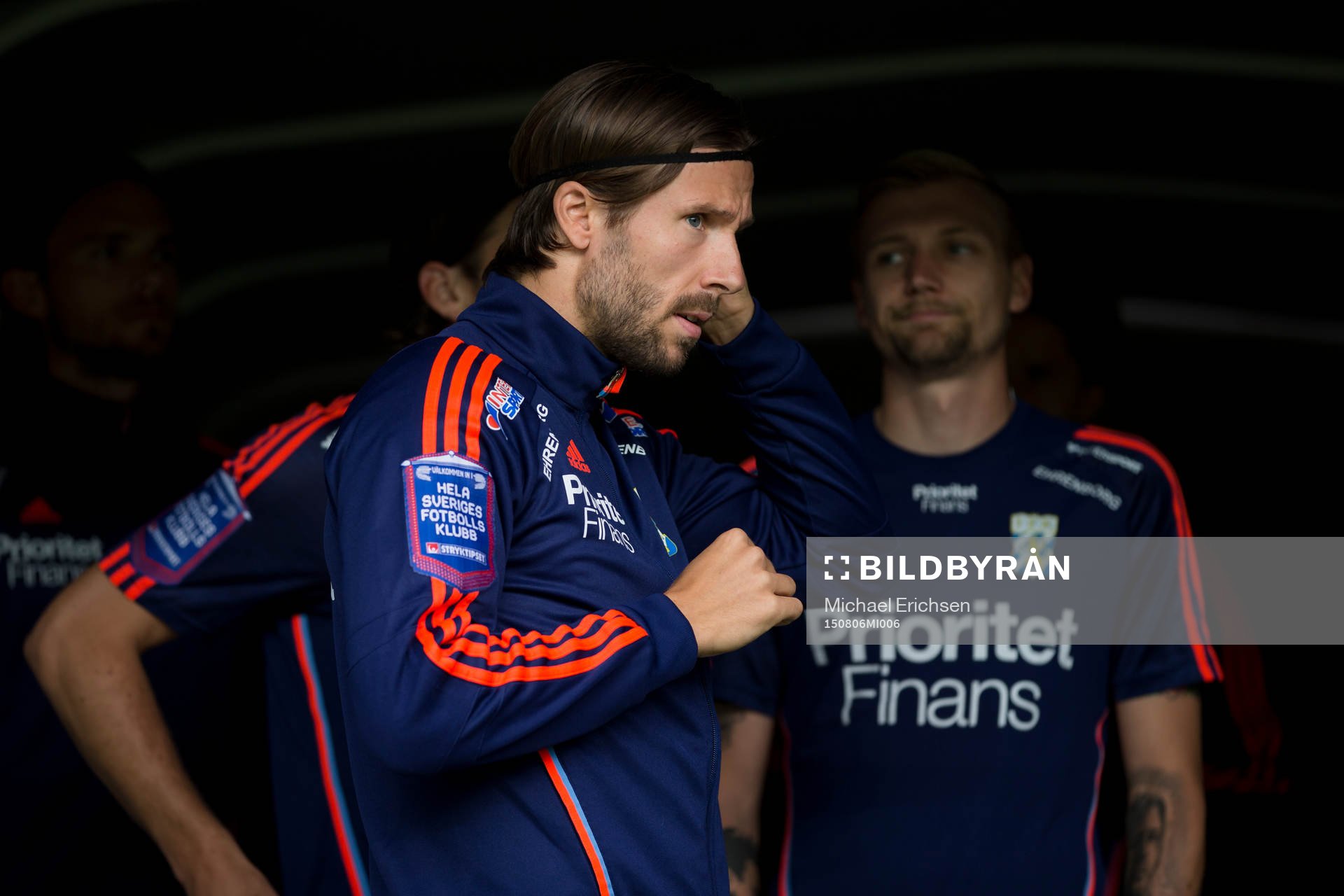 IFK Göteborgslagkapten Mattias Bjärsmyr på väg in till
