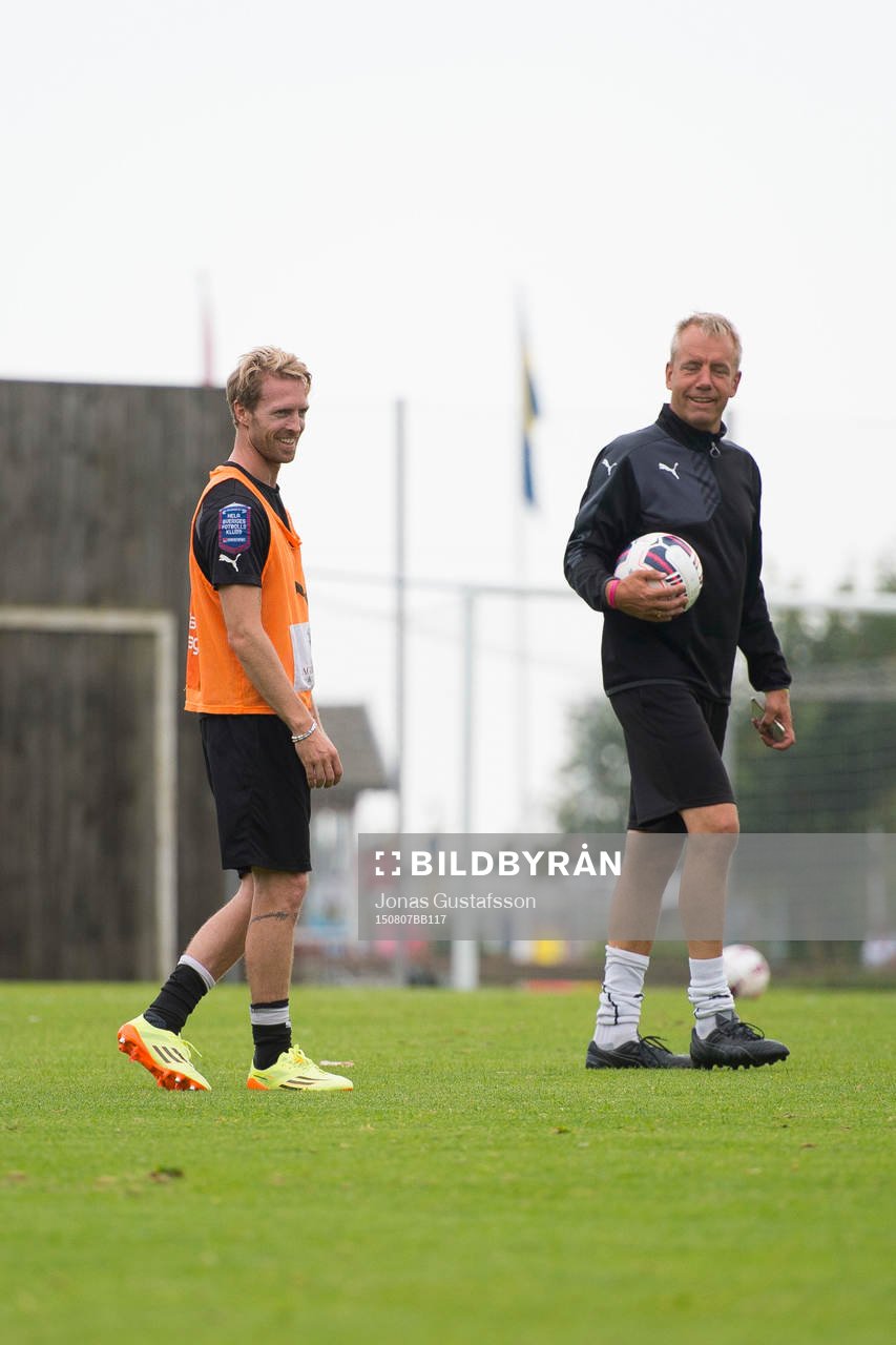 Christian Chippen Wilhelmsson och Mjällbys tränare Hans