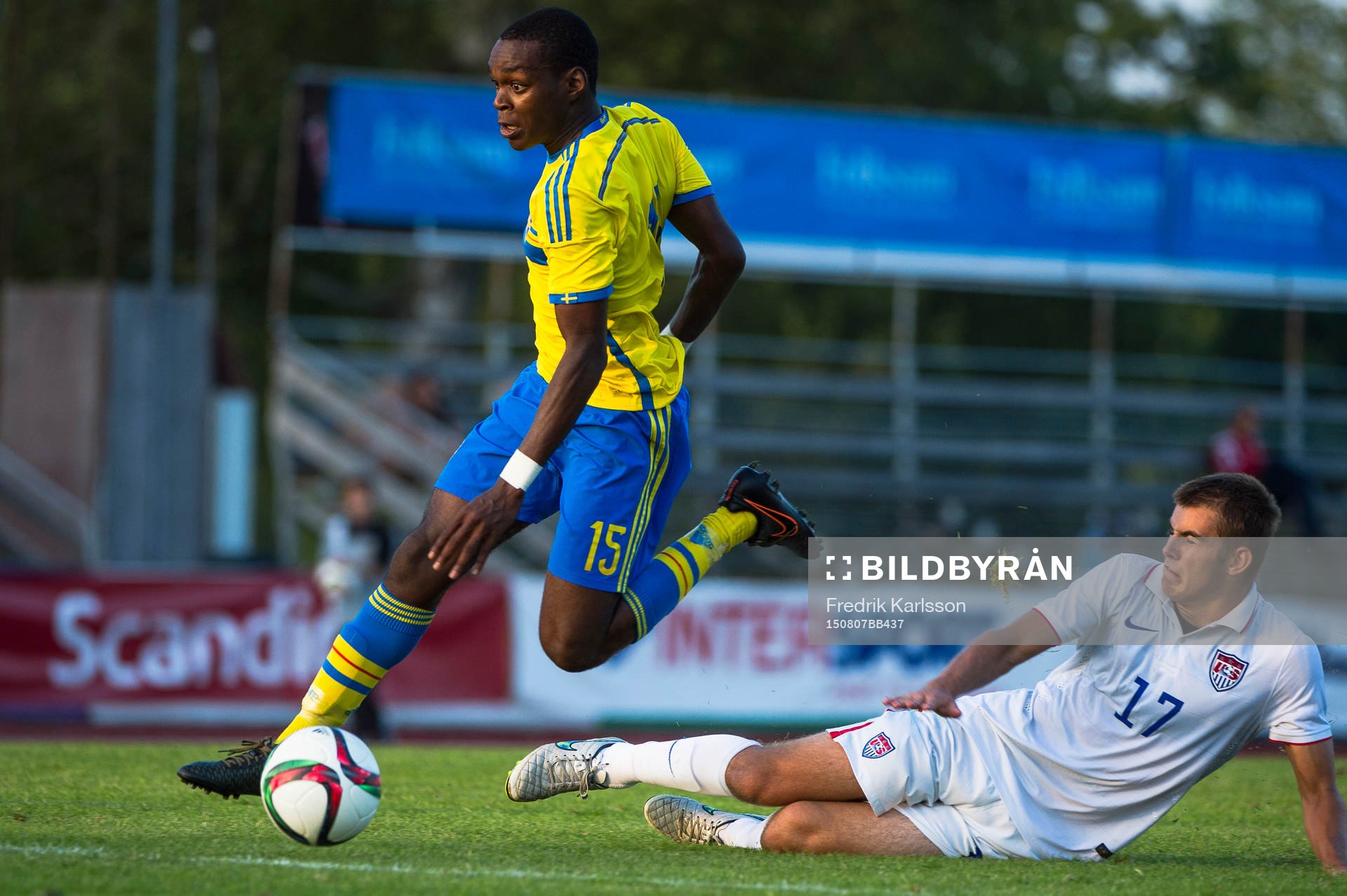 Joel Joshoghene Asoro i ett anfall i slutminutrarna