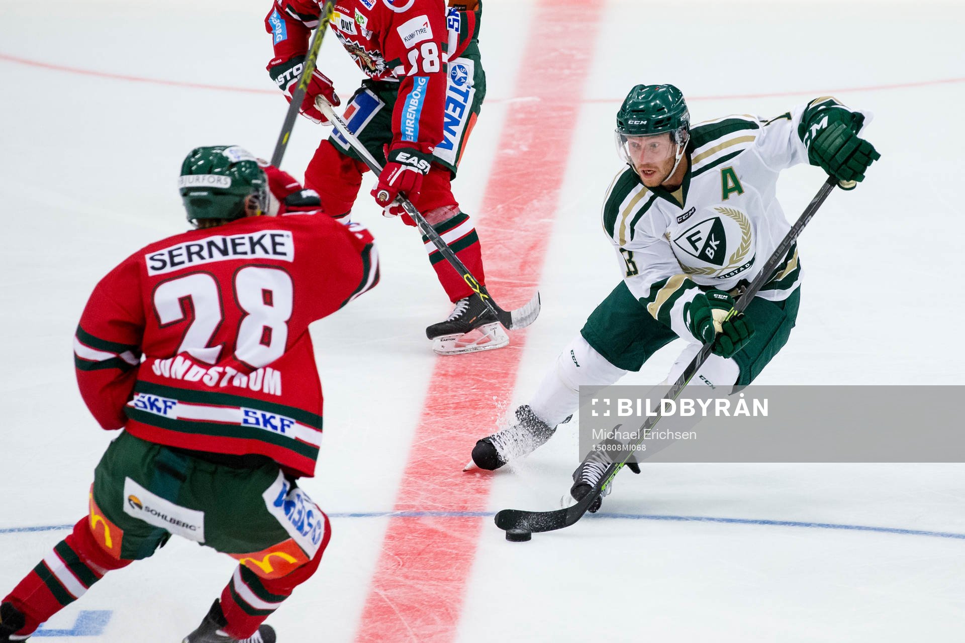 Färjestads Linus Persson mot Frölundas Johan Sundström