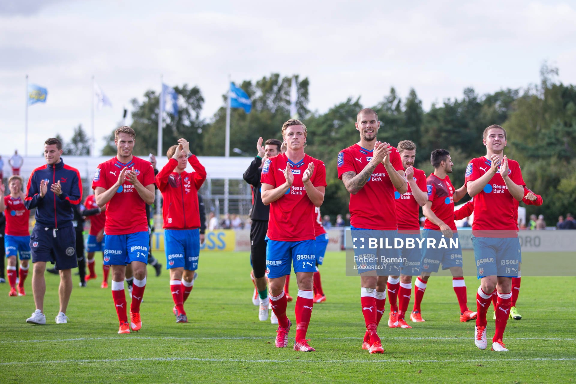 Helsingborgs spelare tackar sina supportrar
