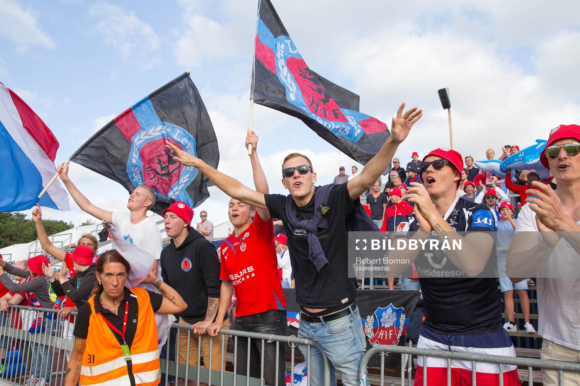 Helsingborgs supportrar jublar