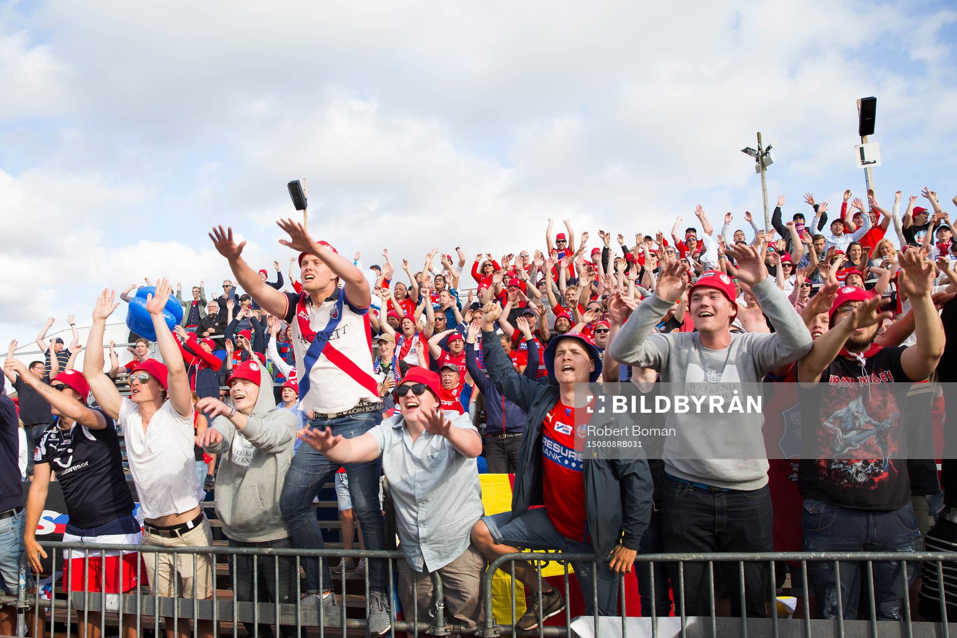 Helsingborgs supportrar jublar