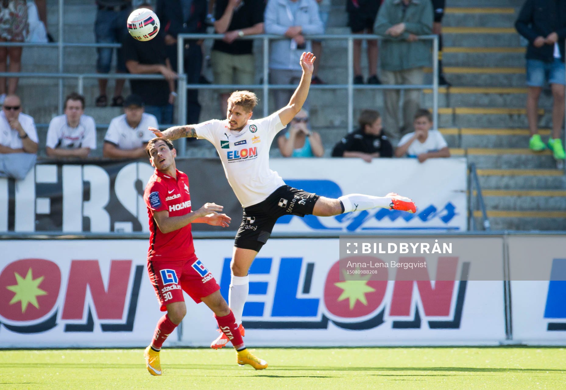 Norrköpings Nikola Tkalcic och Örebros Daniel Björnqvist