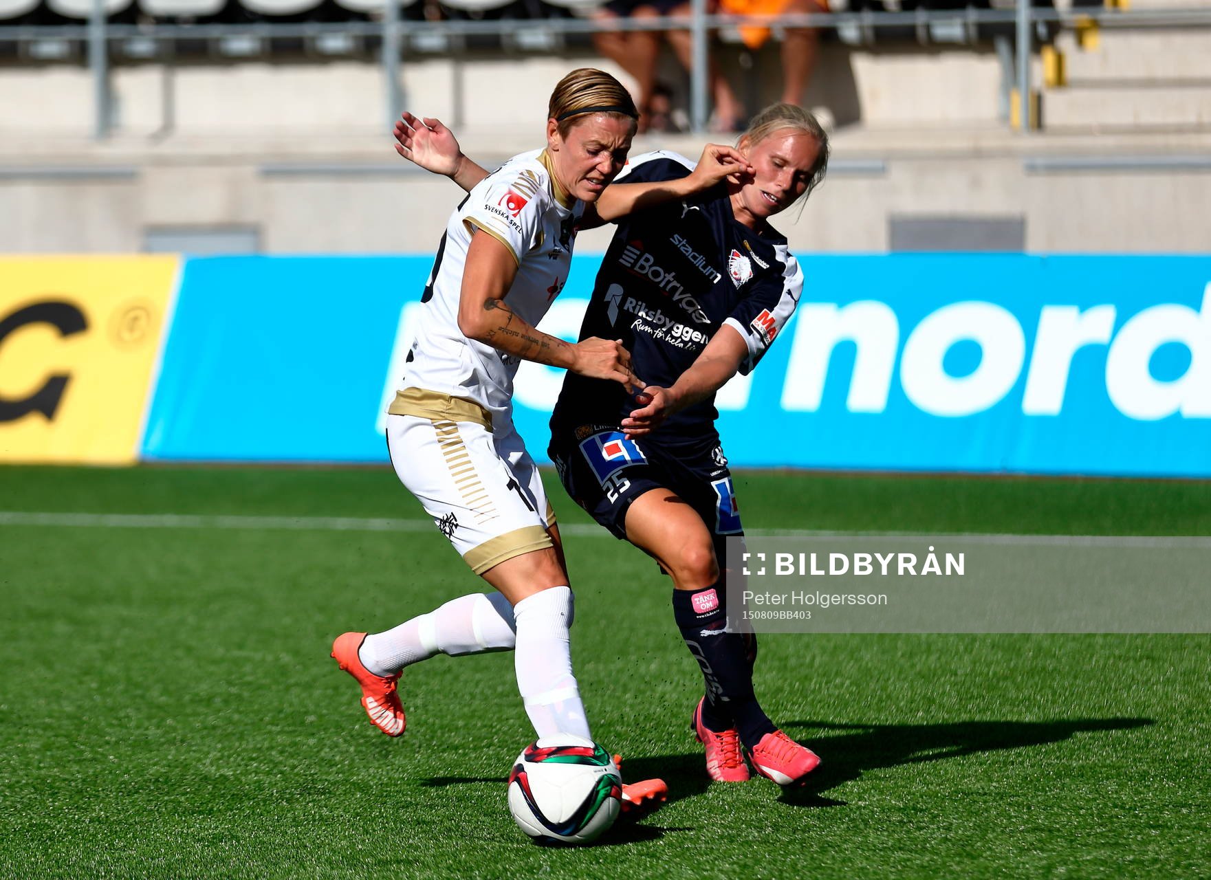 Rosengårds Therese Sjögran och Linköpings Jonna Andersson