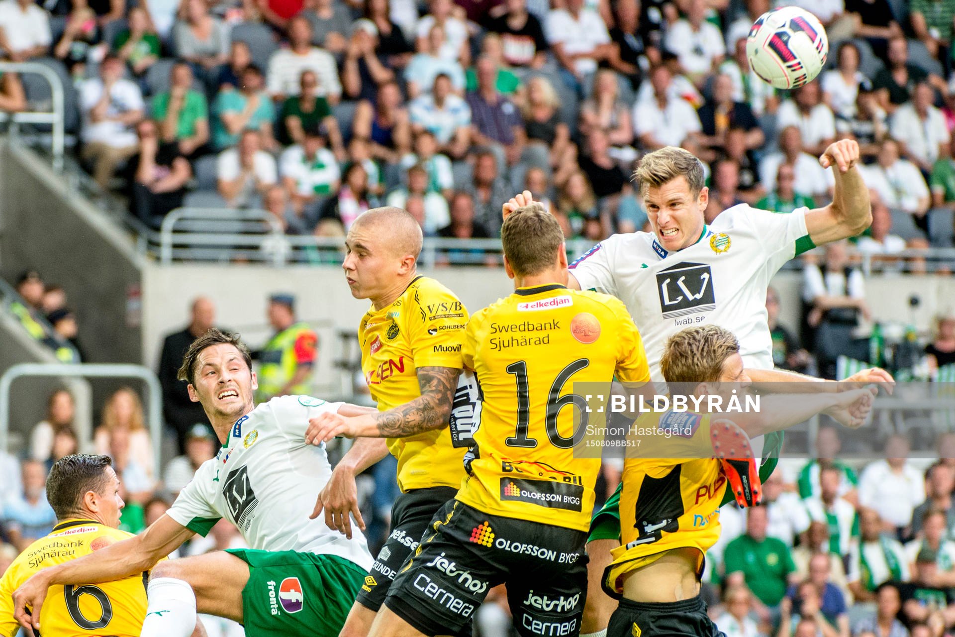 Luftduell i Elfsborgs straffområde