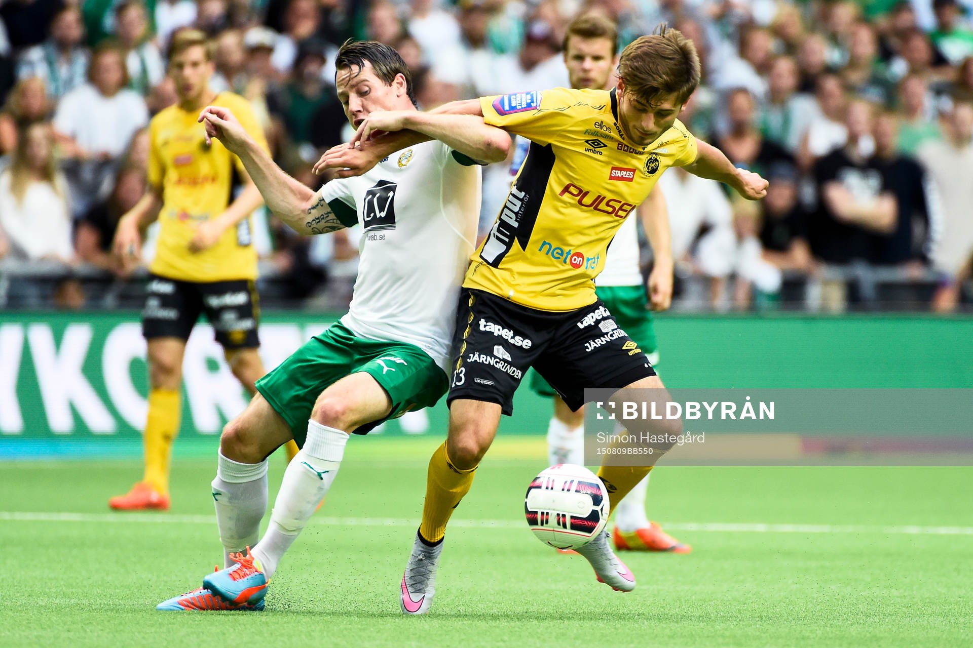 Hammarbys Johan Persson och Elfsborgs Arber Zeneli
