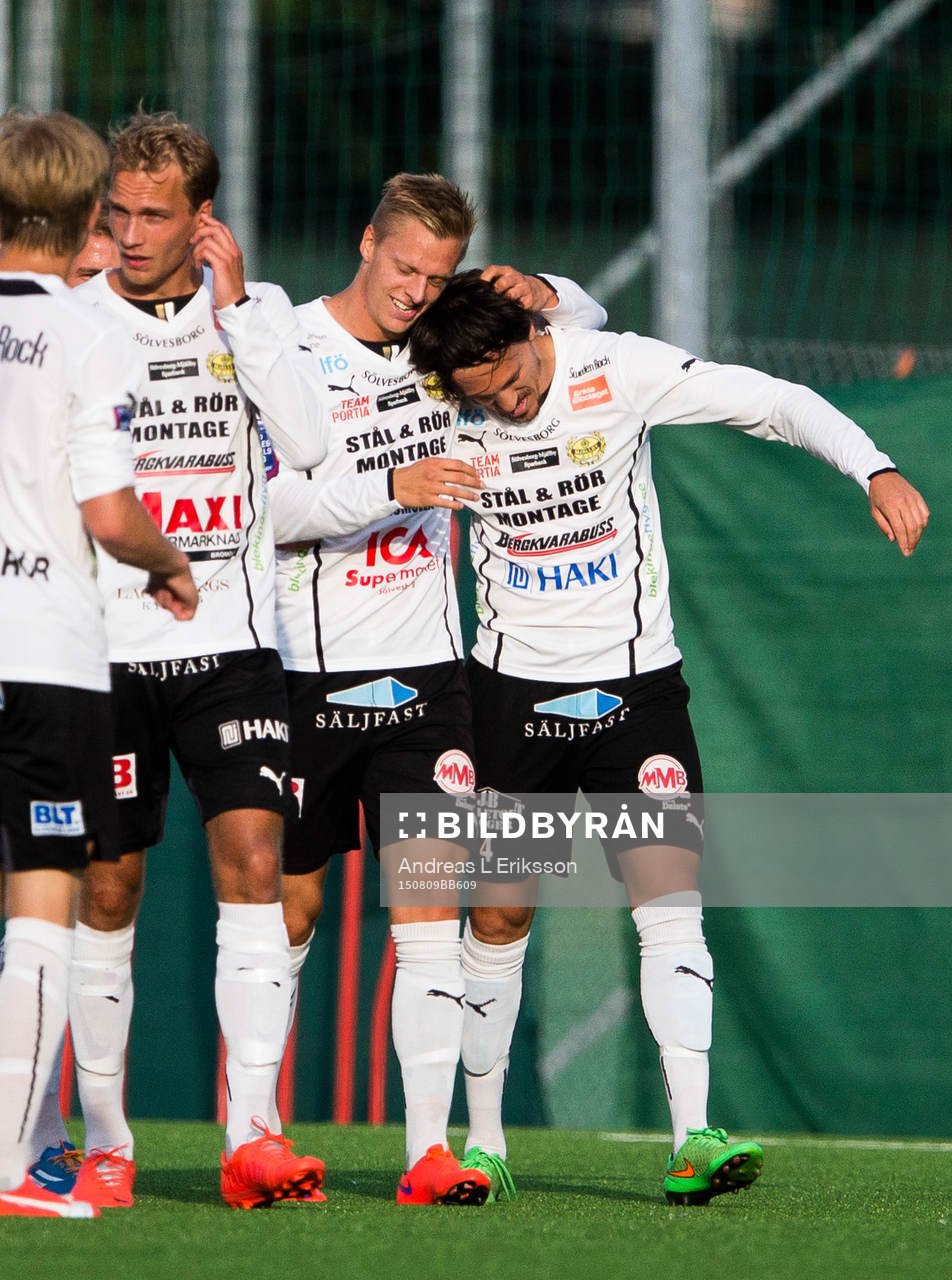 Mjällbys Mattias Håkansson jublar