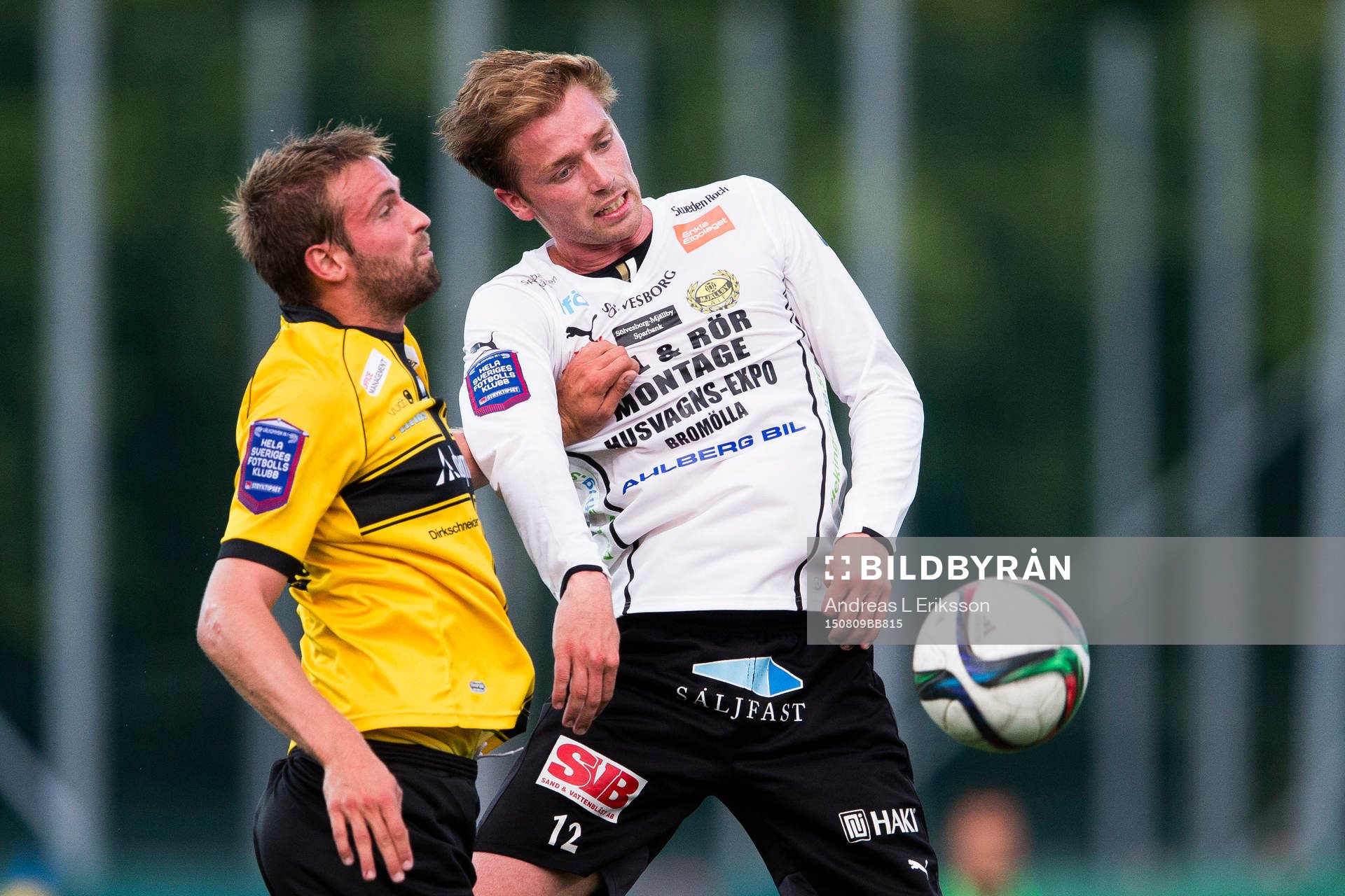 Frej Täbys Johannes Gustafsson i en nickduell med