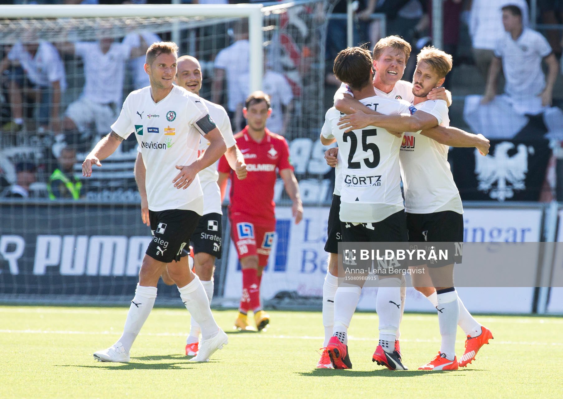 Örebros Erik Moberg kramas om