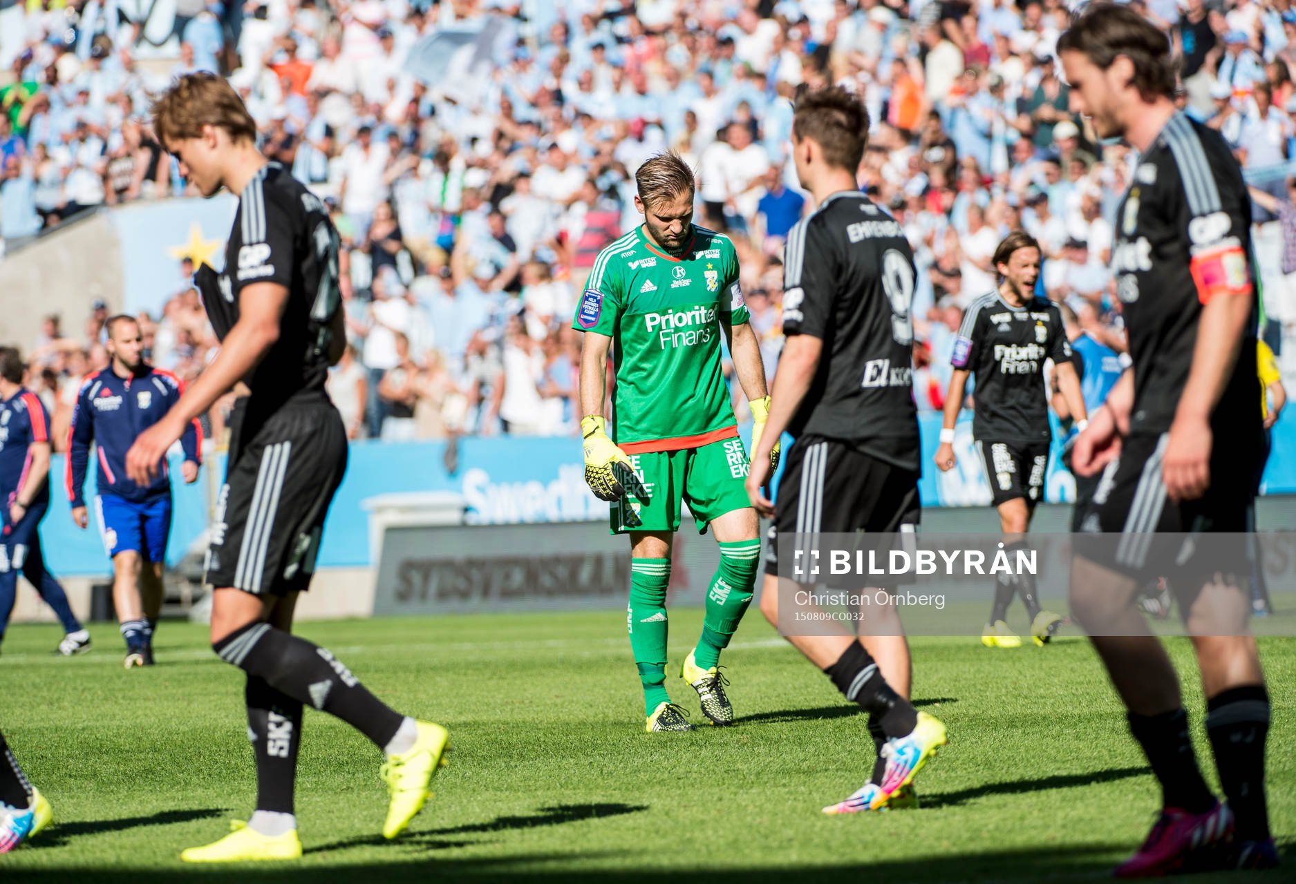 IFK Göteborgs målvakt John Alvbåge deppar
