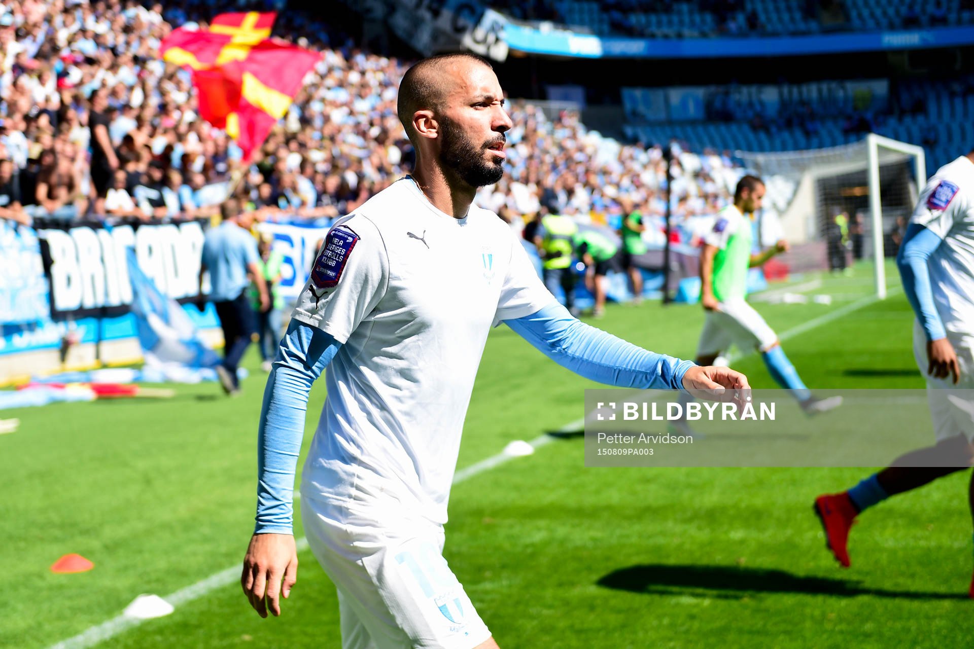 Malmö FFs Malmö FFs Guillermo Molins värmer upp