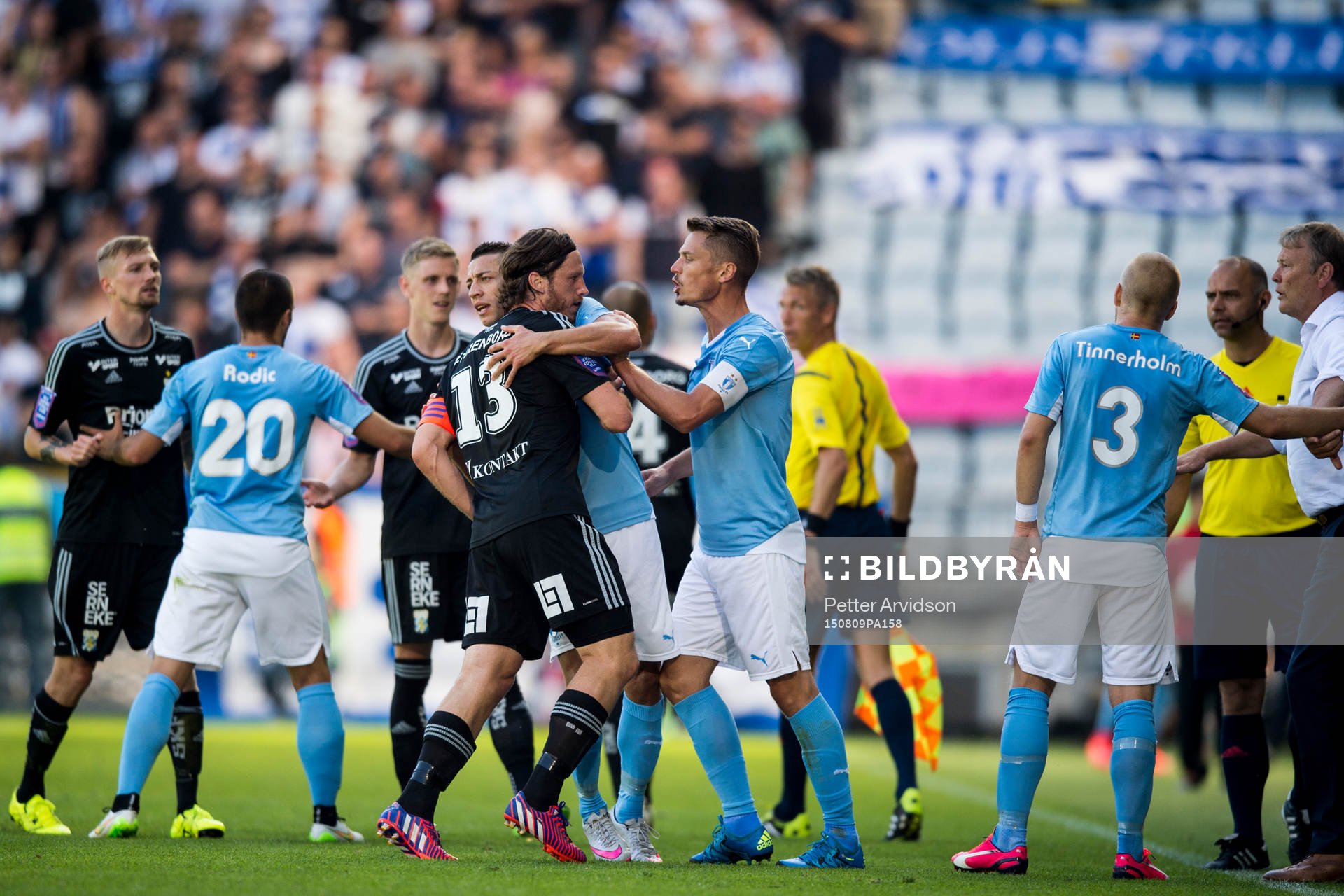 Irriterat mellan Malmö FF och IFK Göteborgs spelare