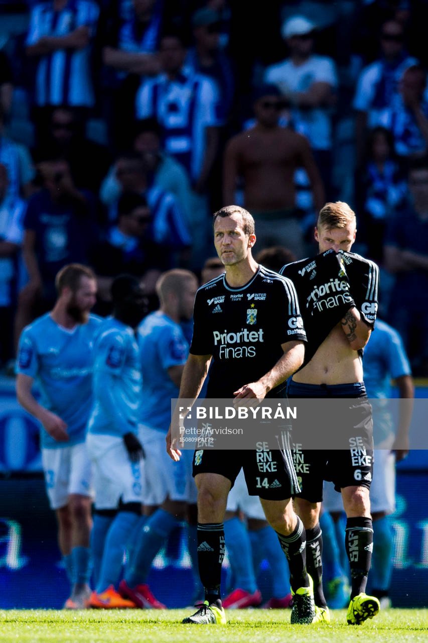 IFK Göteborgs Hjalmar Jonsson och Sebastian Eriksson deppar