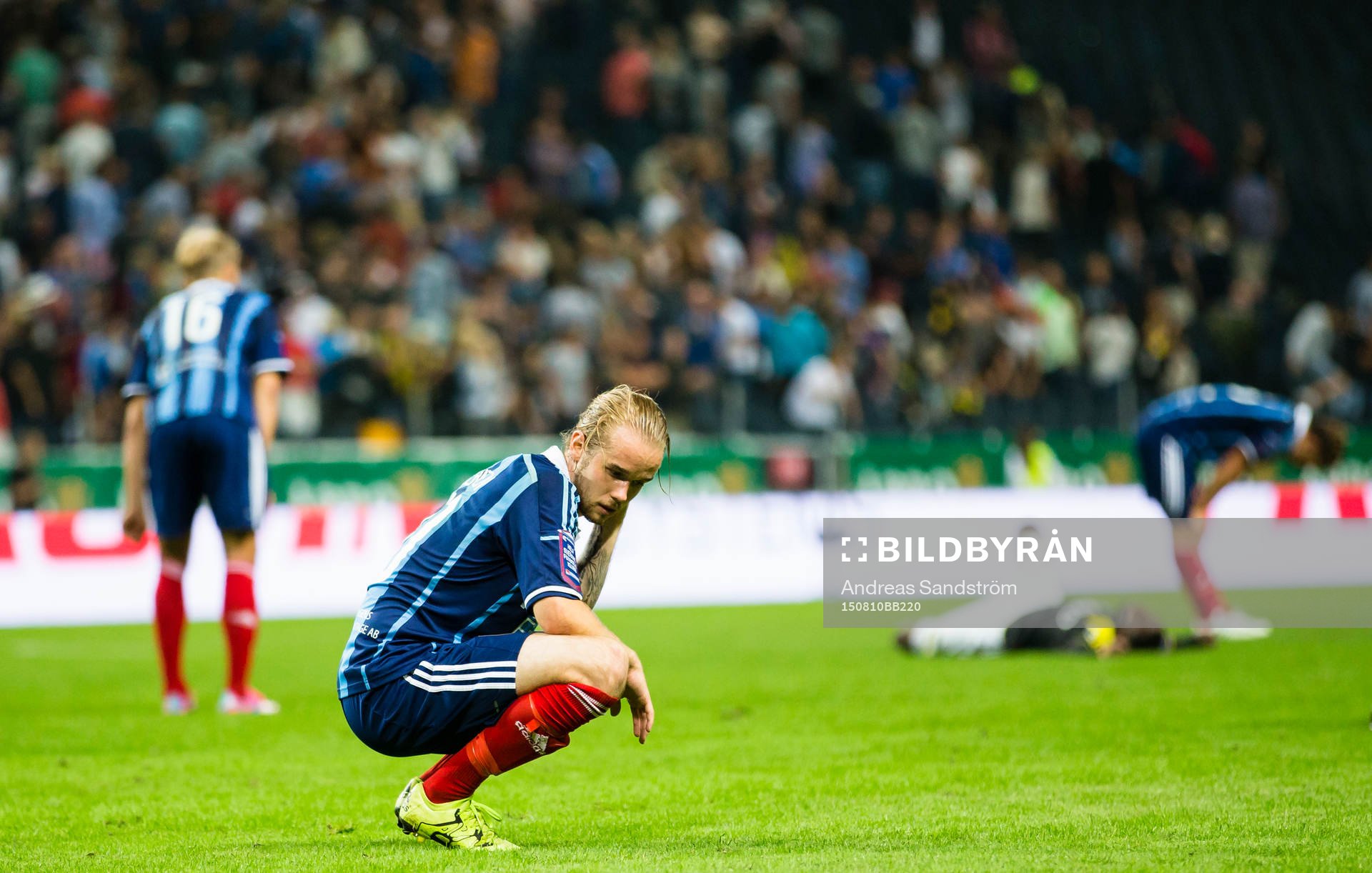 Djurgårdens Daniel Berntsen ser deppig ut