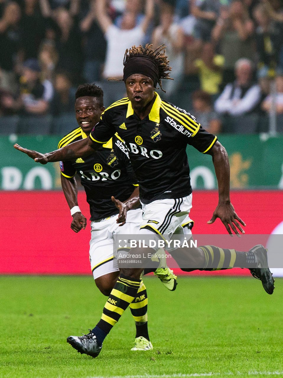 s Mohamed Bangura jublar