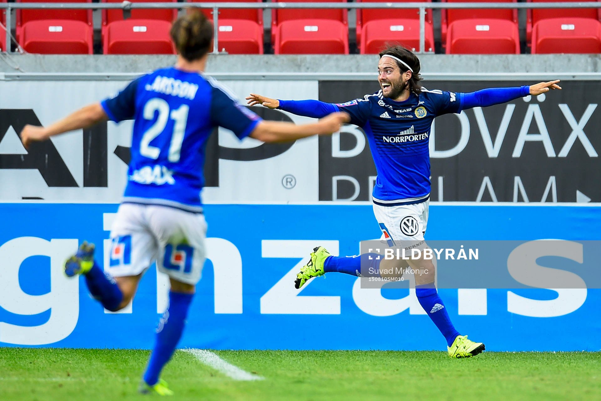 Sundsvalls Robbin Sellin jublar efter 0-1 under fotbollsmatchen i Allsvenskan mellan Kalmar och Sundsvall den 10 augusti 2015 i Kalmar.