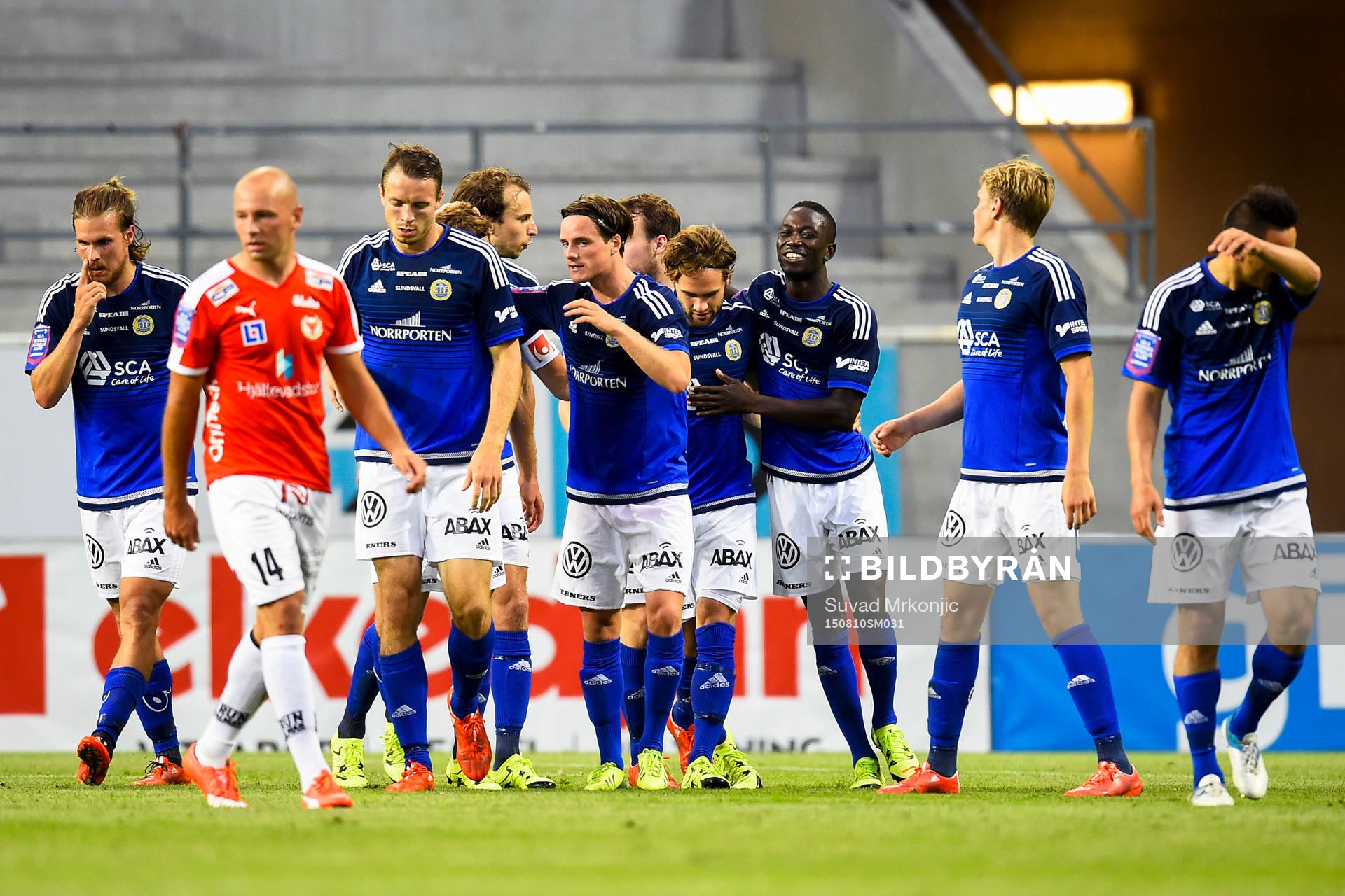 Sundsvalls Simon Helg jublar efter 0-2 under fotbollsmatchen i Allsvenskan mellan Kalmar och Sundsvall den 10 augusti 2015 i Kalmar.