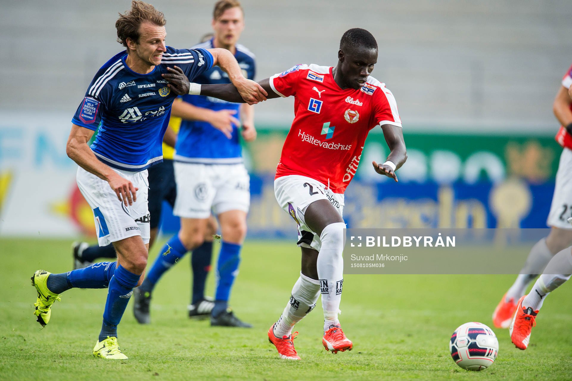 Sundsvalls Lars Gerson och Kalmars Papa Alioune Diouf