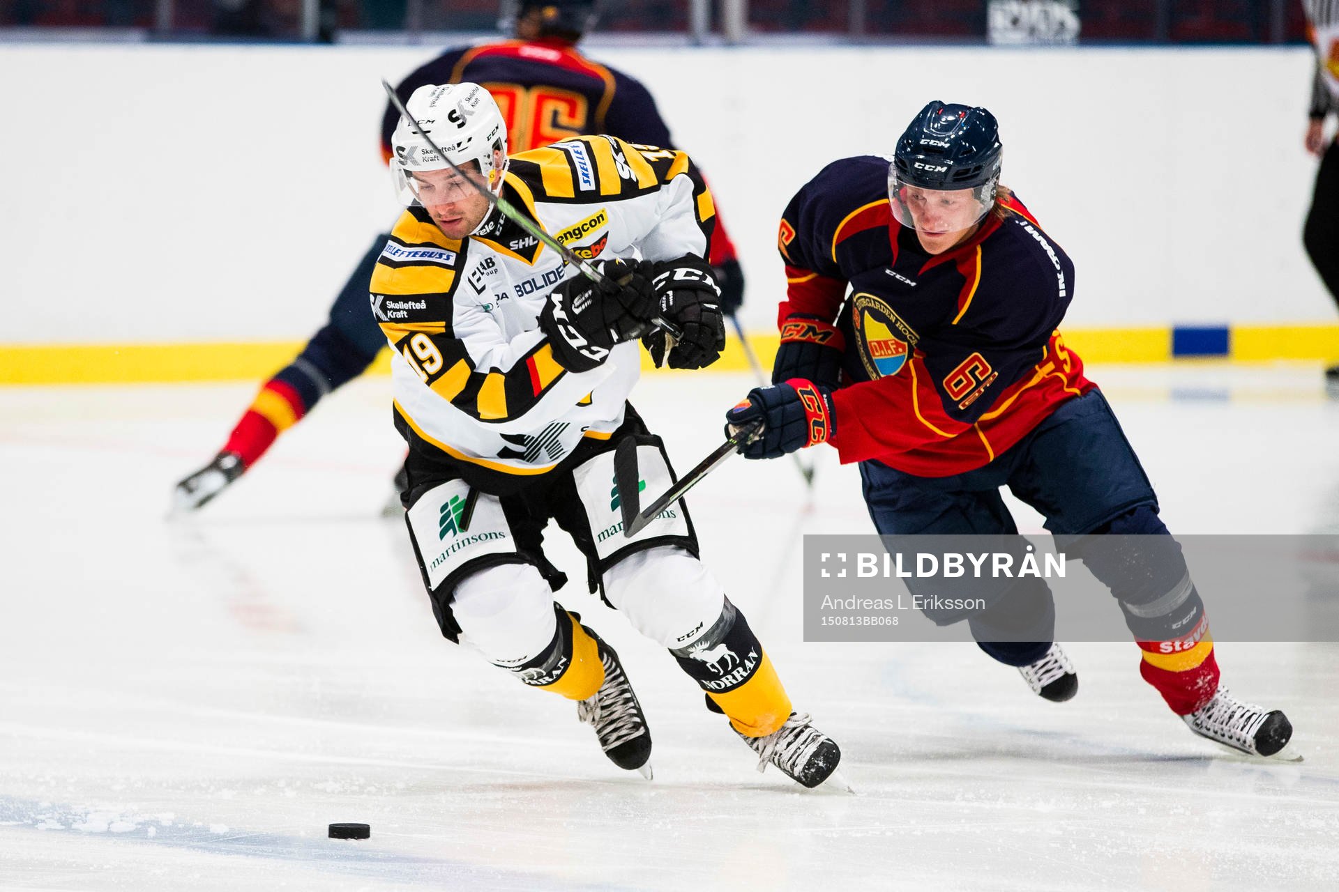 Skellefteås Andrew Calof jagas av Djurgårdens Marcus