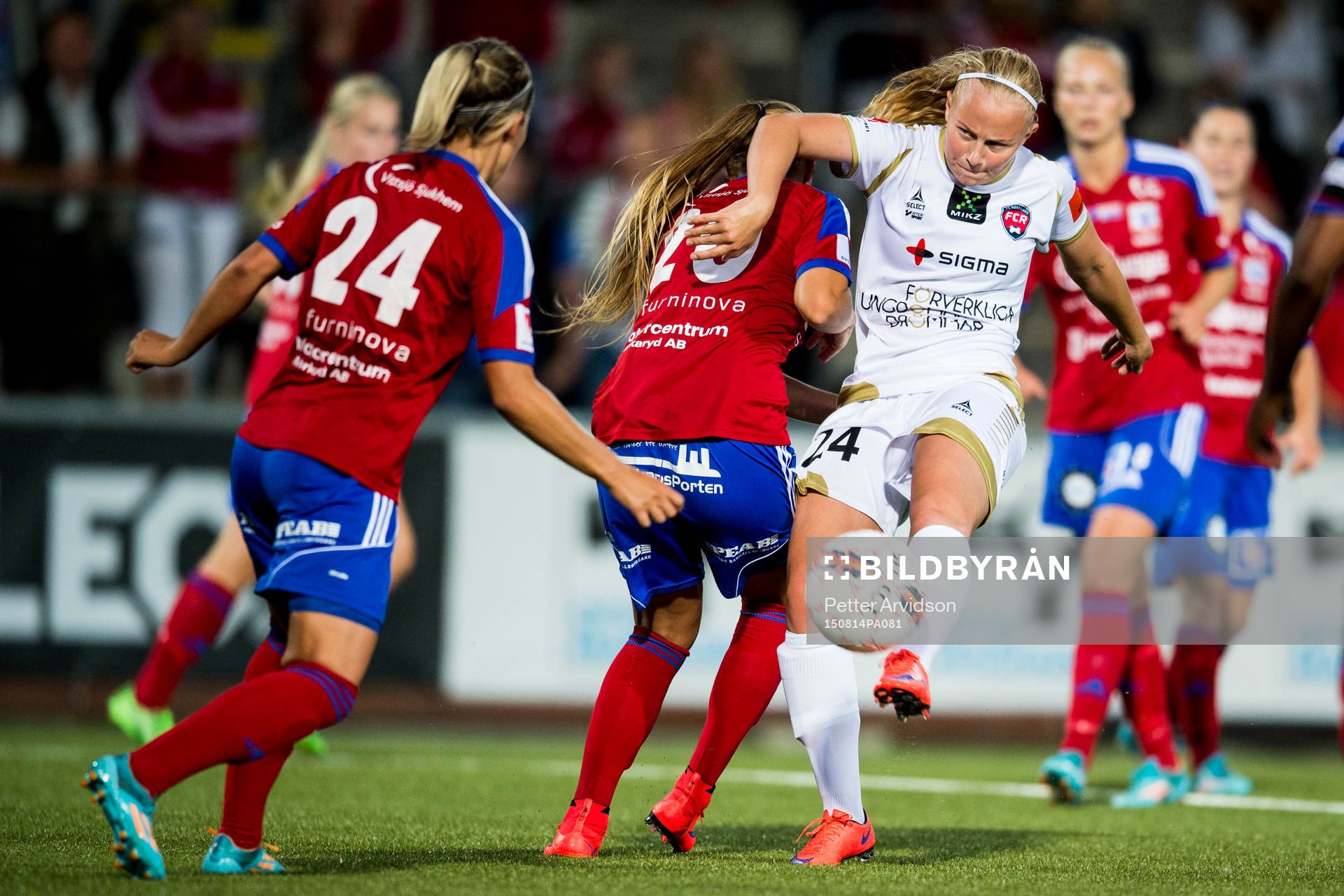 Rosengårds Ebba Wieder testar skott
