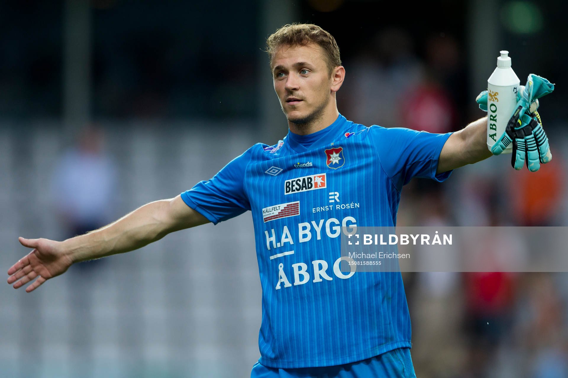 Örgrytes målvakt Robertino Kljajic glad efter  fotbollsmatchen i Div 1 södra mellan Örgryte och Lunds BK den 15 augusti 2015 i Göteborg.