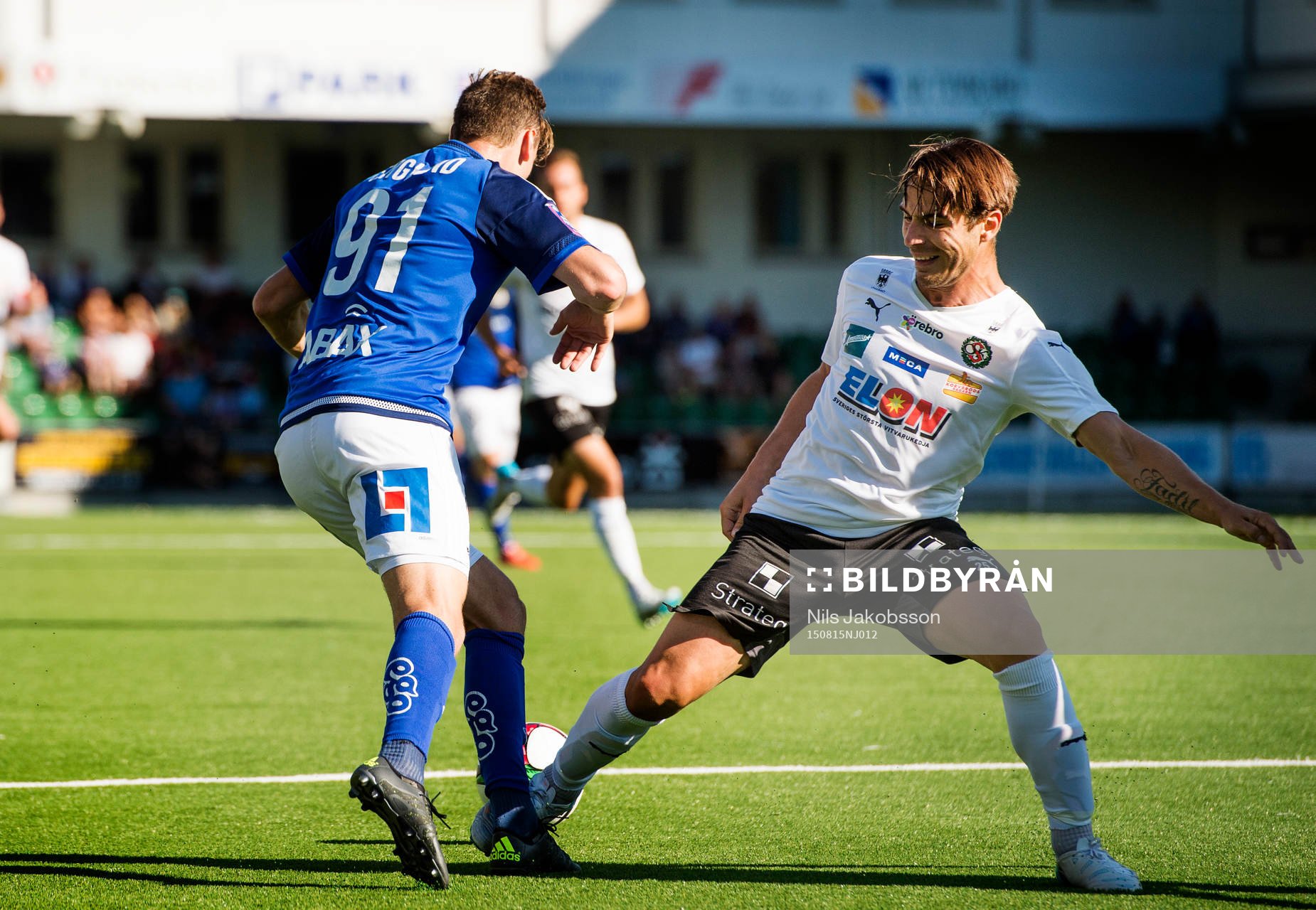Örebros Nordin Gerzic fäller Sundsvalls Leo Englund men