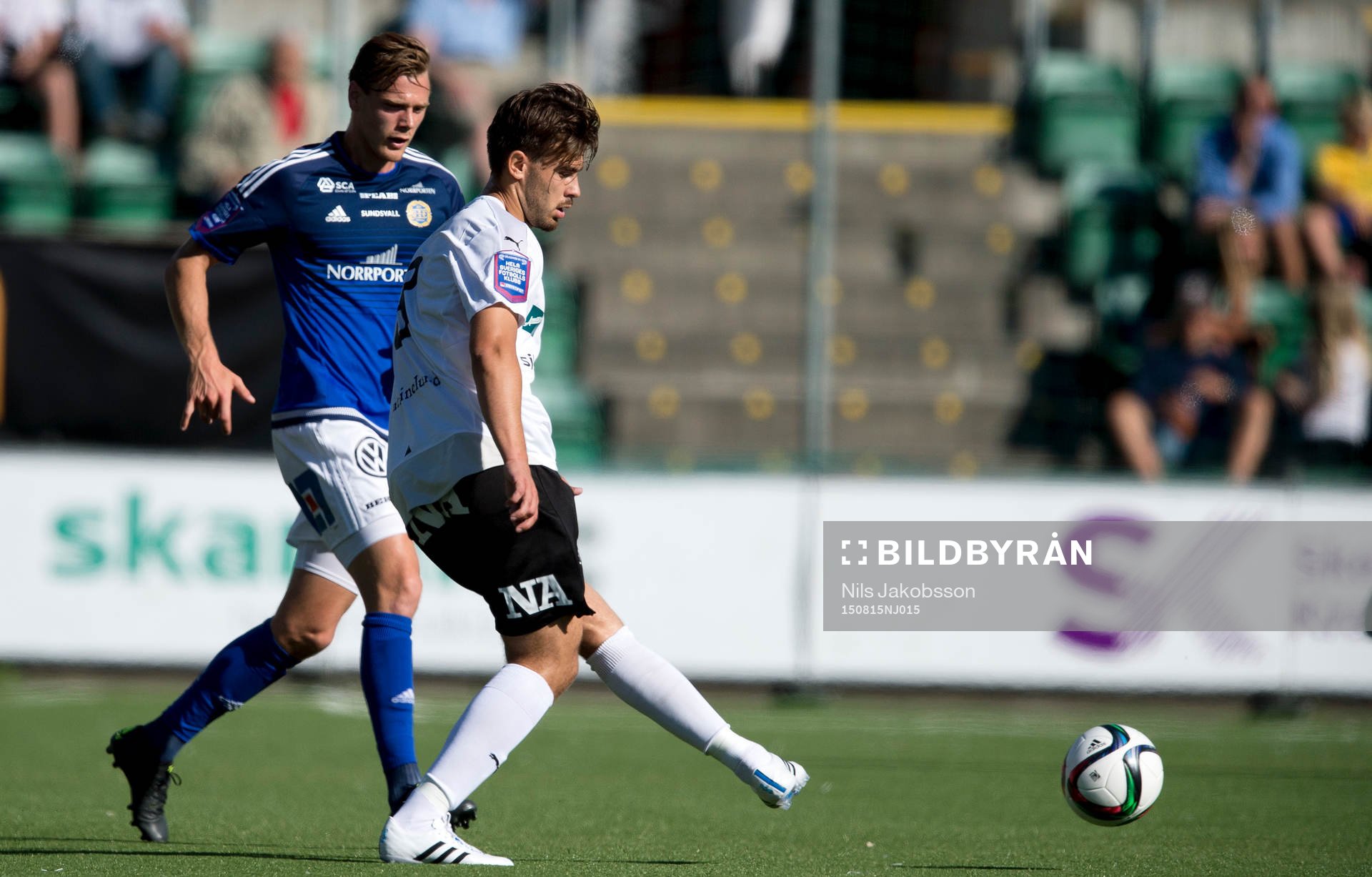 Sundsvalls Leo Englund och Örebros Astrit Ajdarevic