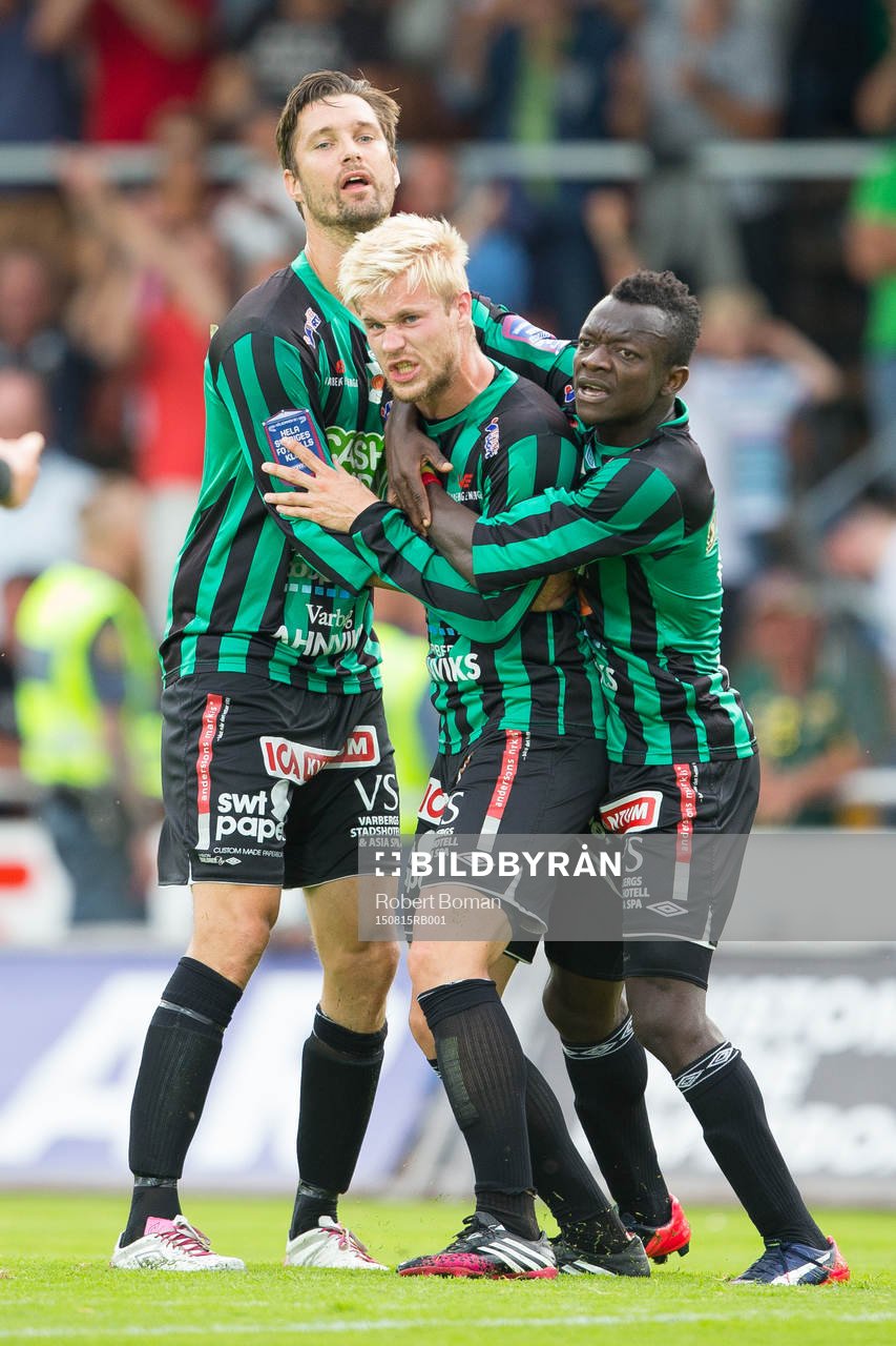 Varbergs Mats André Kaland jublar efter 1-1 målet under fotbollsmatchen i Superettan mellan Varberg och GAIS den 15 Augusti 2015 i Varberg.