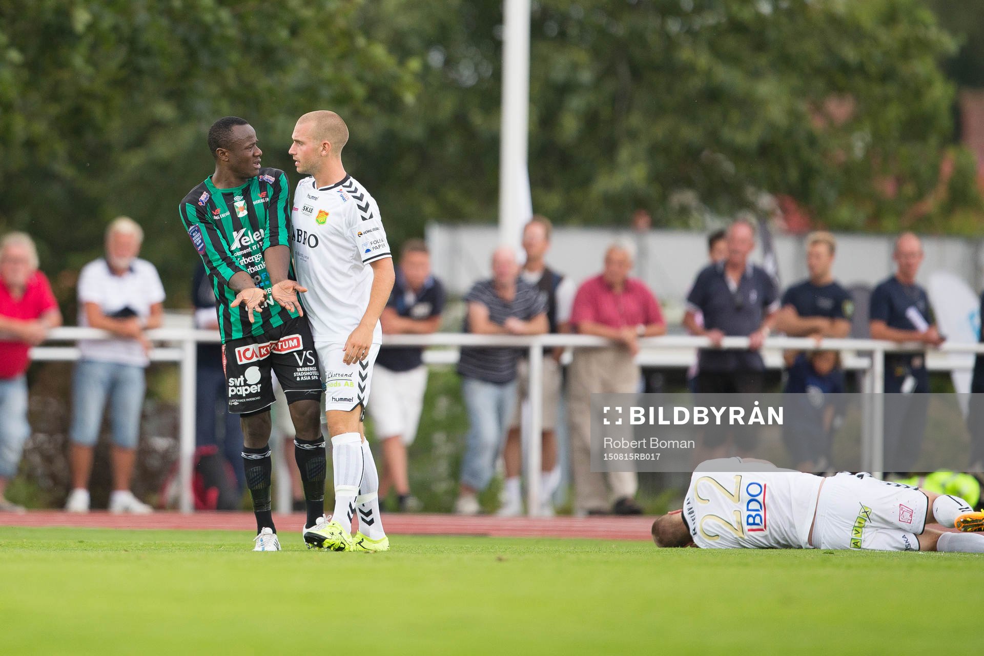 Varbergs Nsima Peter och GAIS Sebastian Starke Hedlund
