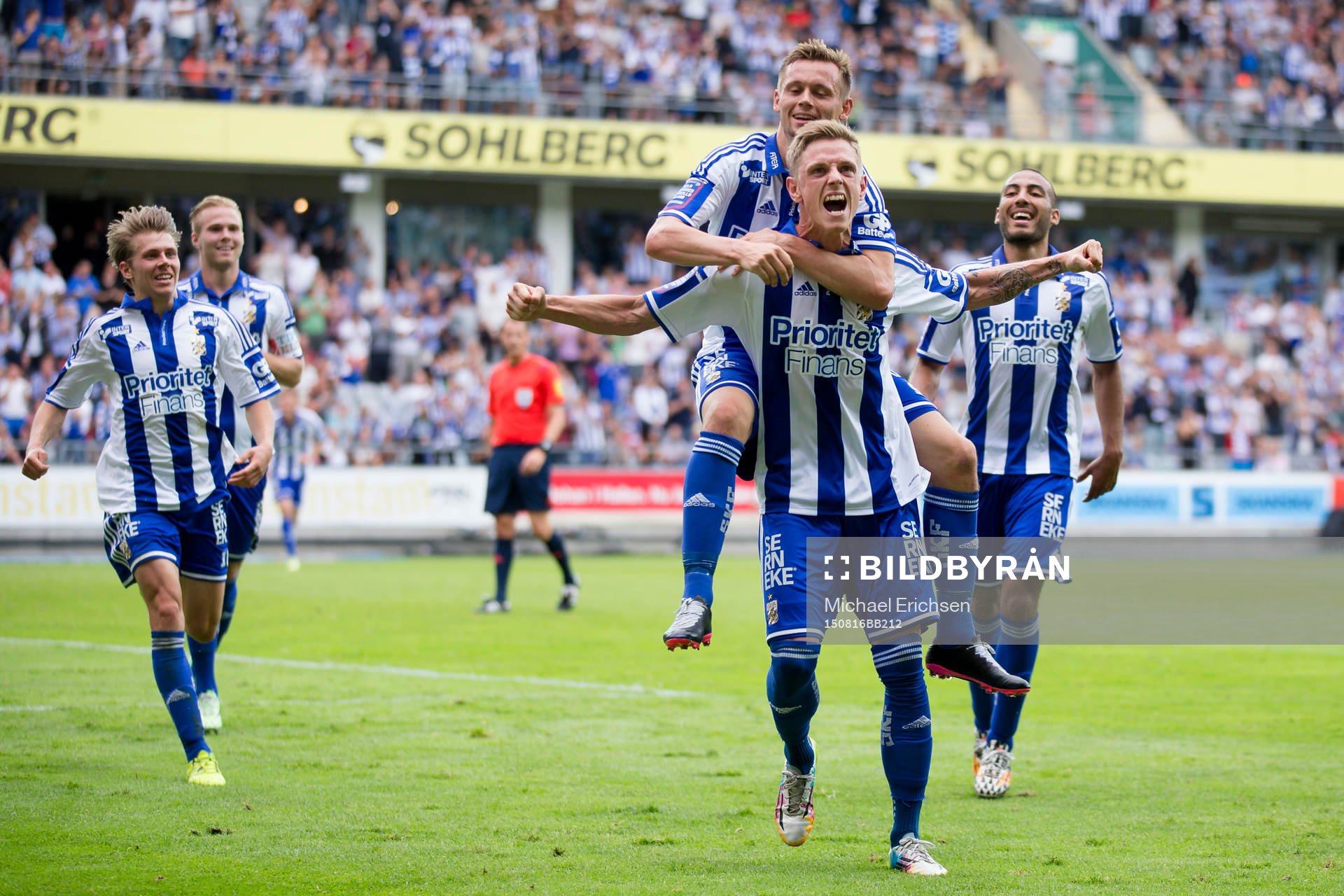 IFK Göteborgs Sören Rieks jublar ihop med Jakob Ankersen