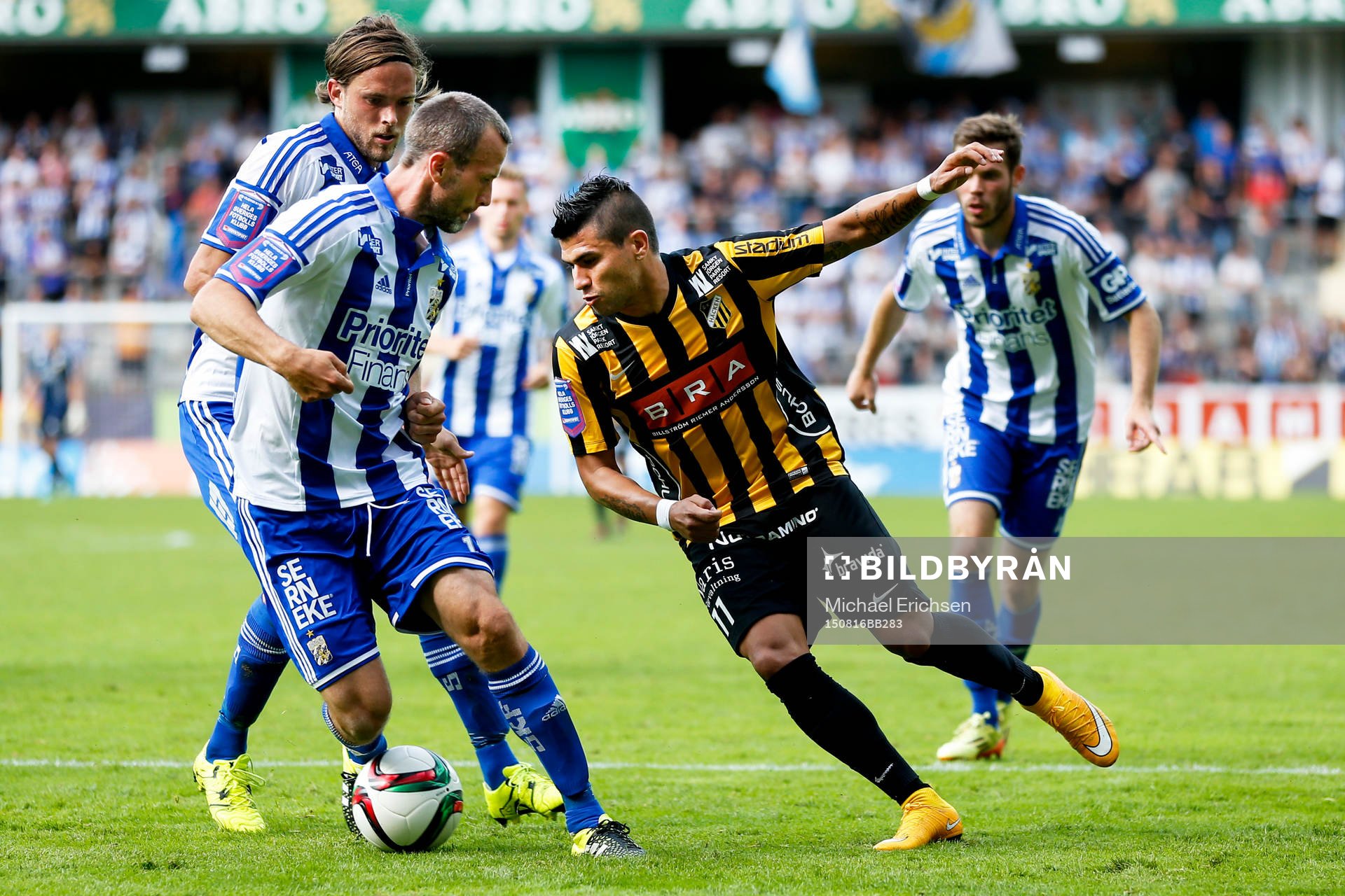 Häckens Paulo de Oliveiraoch IFK Göteborgs Tom Pettersson
