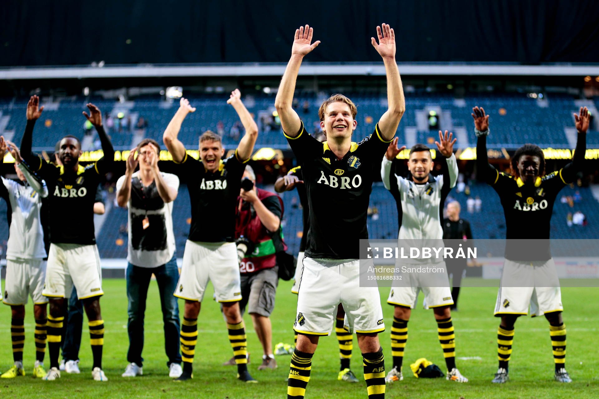 AIK:s Johan Blomberg jublar efter  fotbollsmatchen i Allsvenskan mellan AIK och Kalmar den 16 Augusti 2015 i Stockholm. 