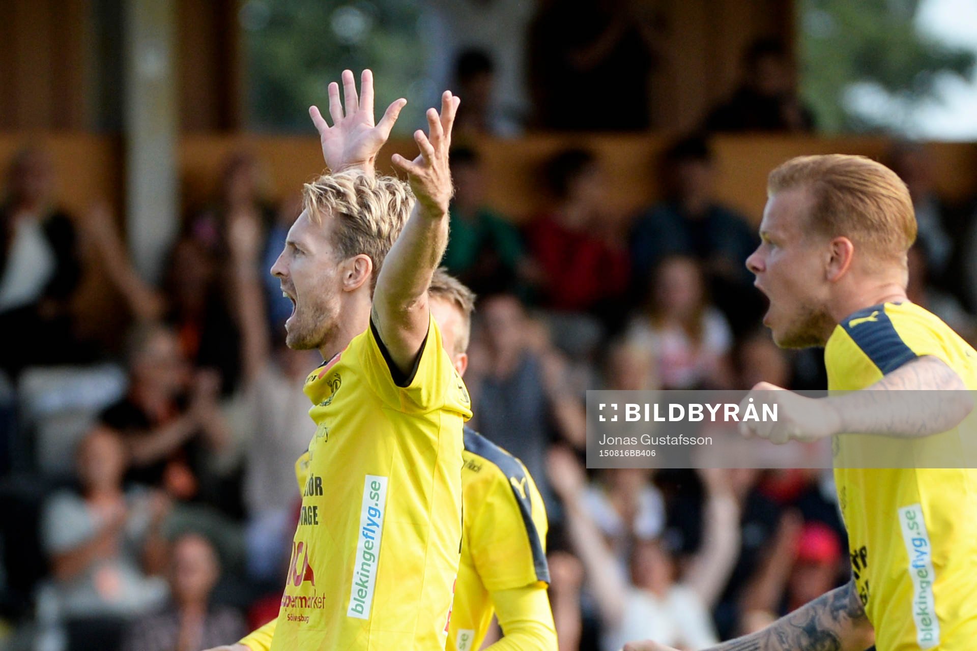 Mjällbys Christian Wilhelmsson jublar