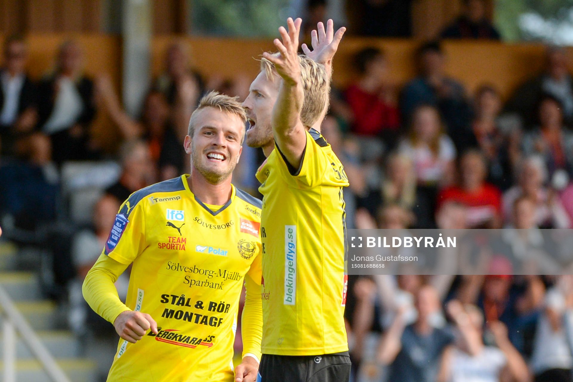 Mjällbys Christian Wilhelmsson jublar
