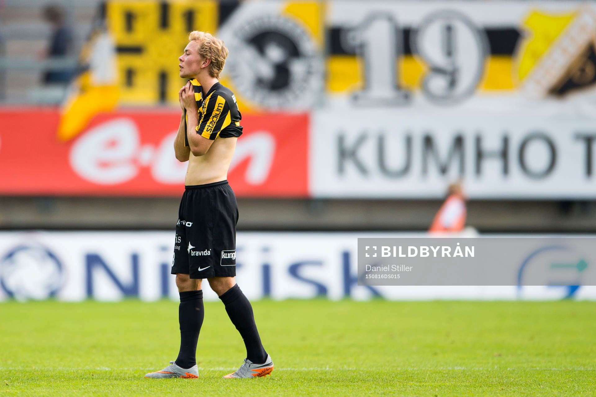 Häckens Adam Andersson deppar