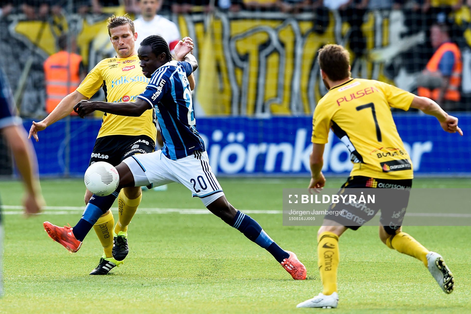 Elfsborgs Anders Svensson och Djurgårdens Sam Johnson