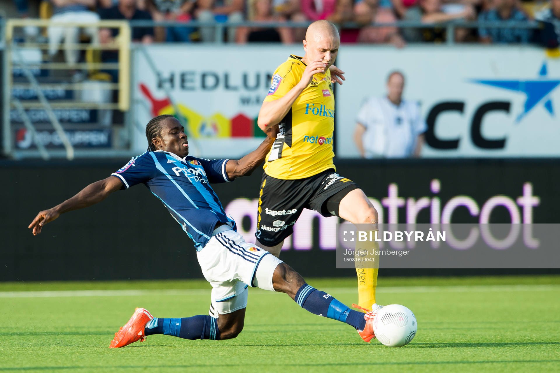 Elfsborgs Sebastian Holmén och Djurgårdens Sam Johnson