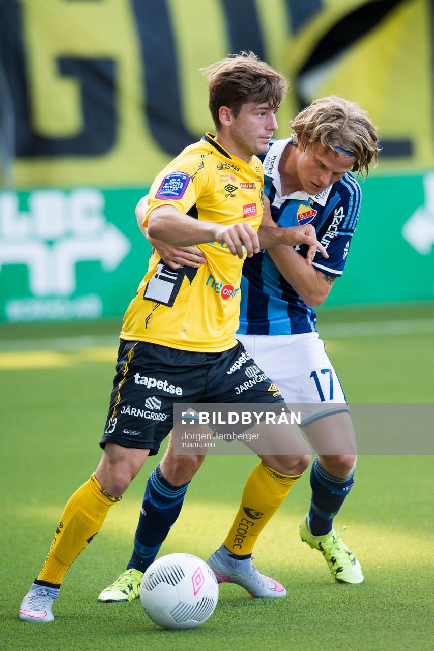 Kamp mellan Elfsborgs Arber Zeneli och Djurgårdens Tim