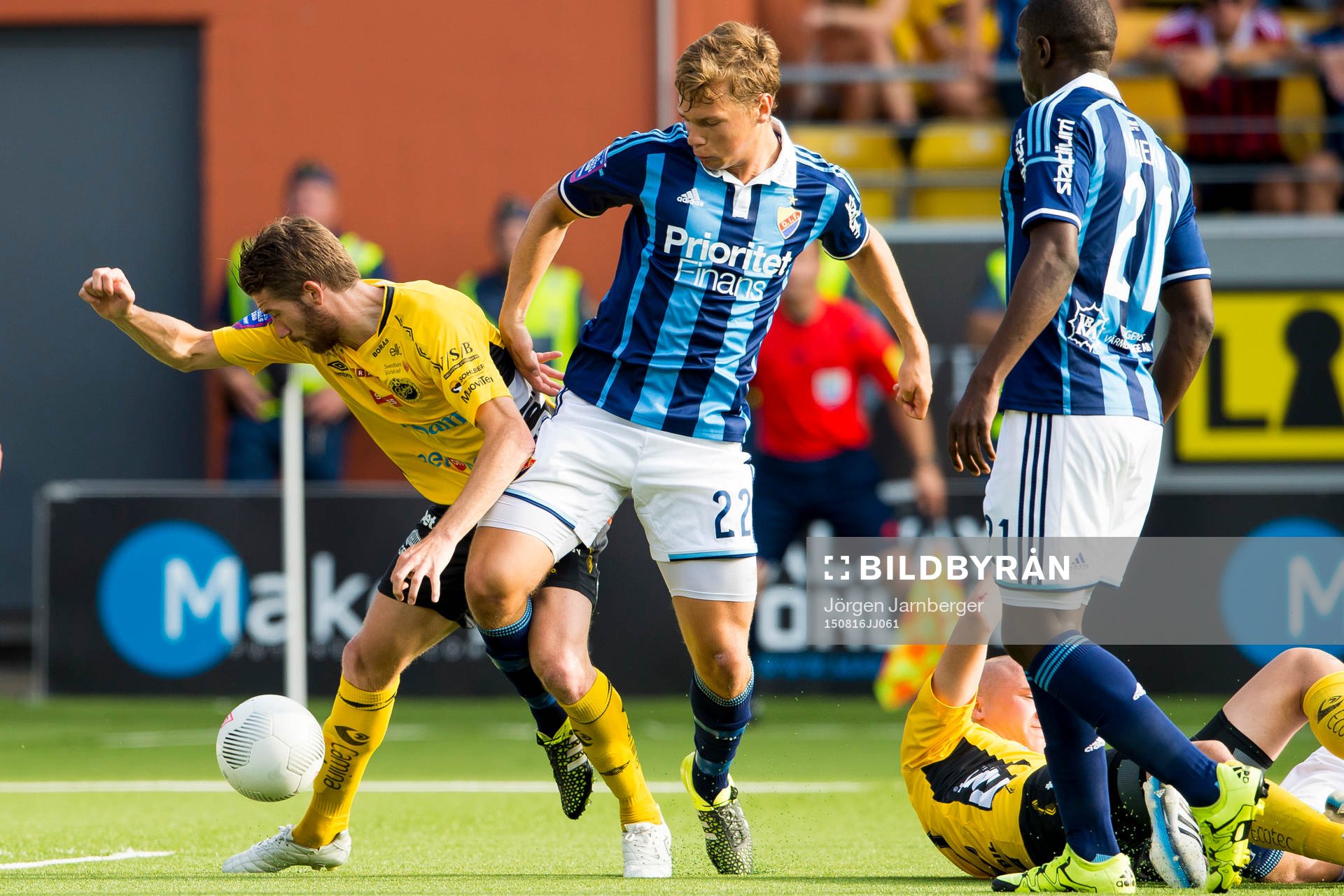 Kamp mellan Djurgårdens Jesper Karlström och Elfsborgs