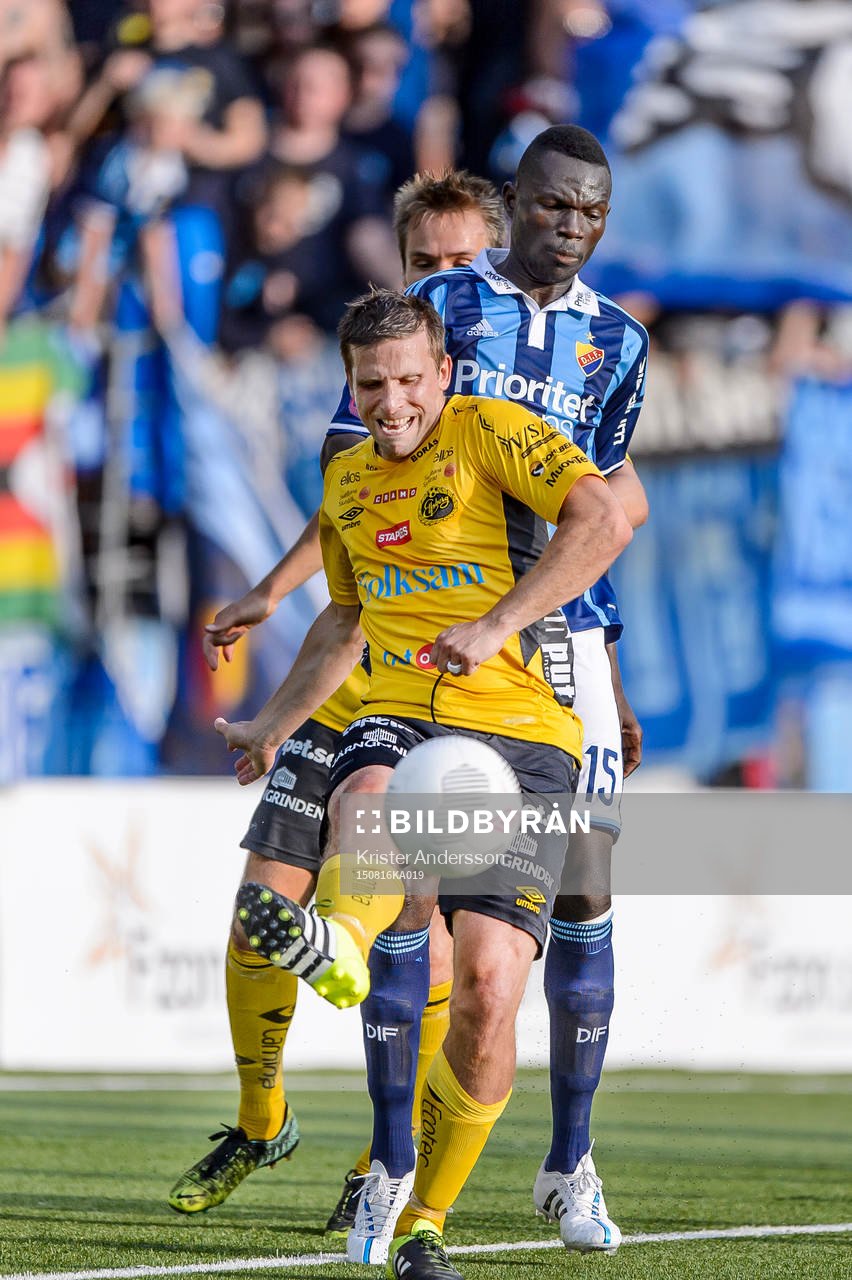 Elfsborgs Anders Svensson och Djurgårdens Omar Colley