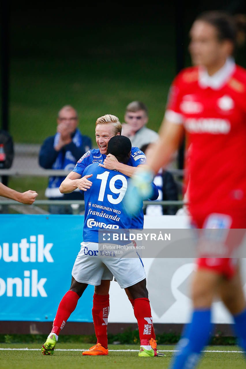 Åtvidabergs Andreas Dahlén jublar
