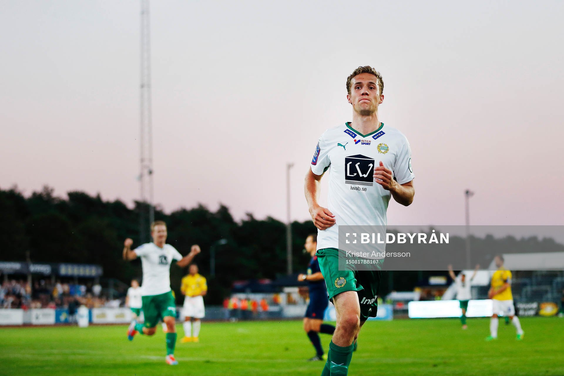 Hammarbys Fredrik Torsteinbö gör 0-1 och jublar