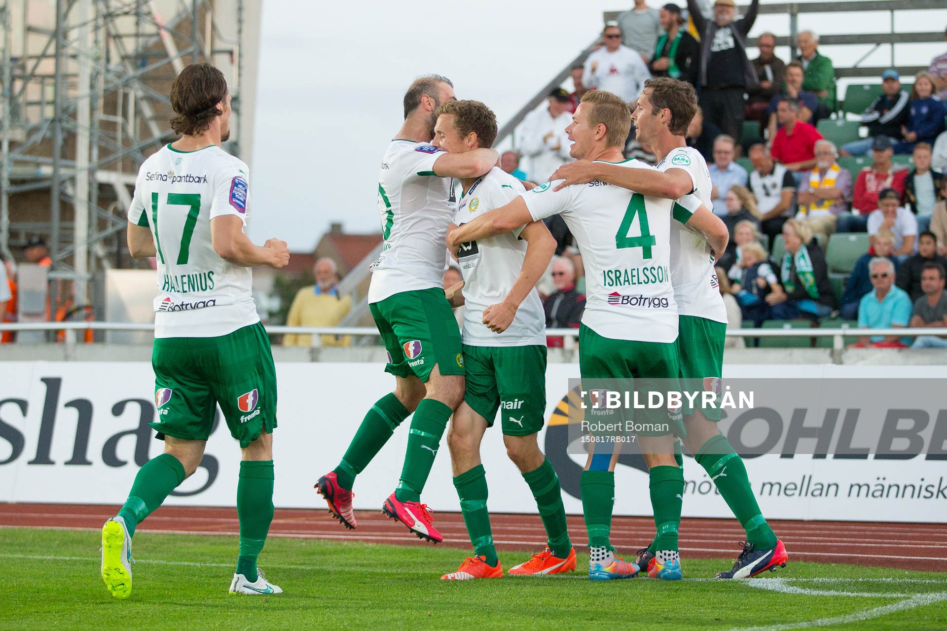 Hammarbys spelare jublar