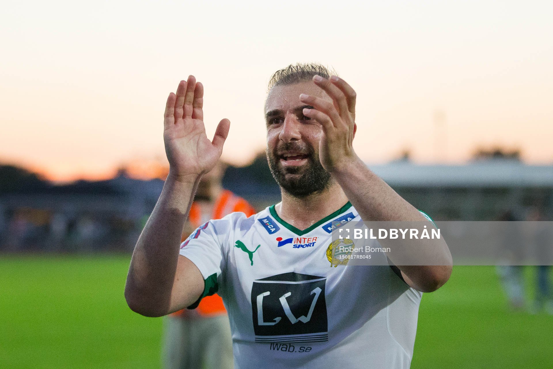 Hammarbys Kennedy Bakircioglu jublar efter fotbollsmatchen i Allsvenskan mellan Falkenberg och Hammarby den 17 Augusti 2015 i Falkenberg.
